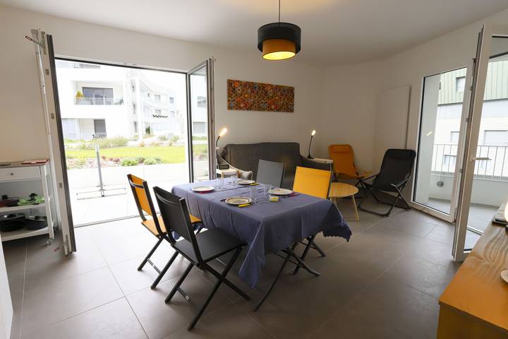 Ferienwohnung für 4 Personen, mit Balkon und Seeblick in Annecy - 2