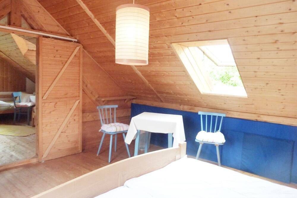 Ganze Wohnung, Ferienidylle \"Wohnung Rosenstiege\" auf alten Bauernhof – Ruhe, Charme, Natur in Tiefenbach (Niederbayern), Passauer Land