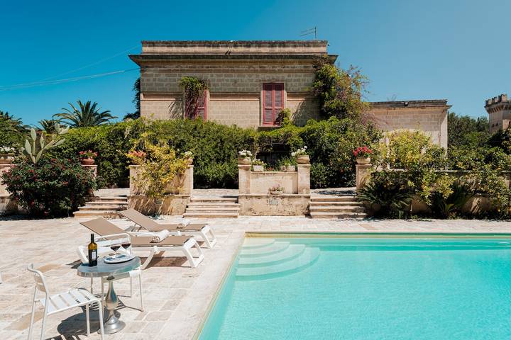 Villa für 10 Personen, mit Garten in Grottaglie