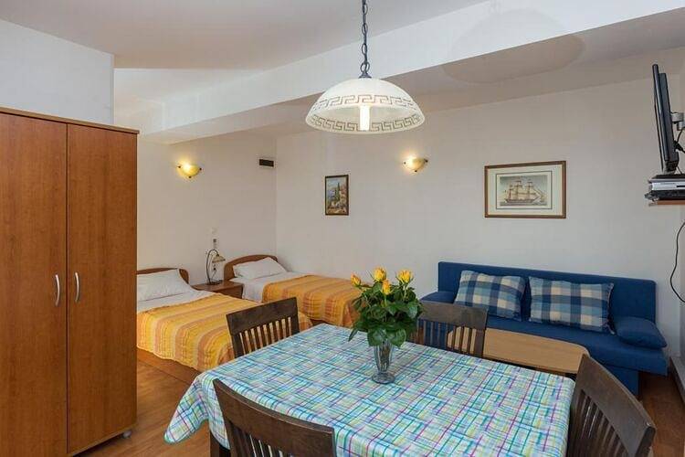 Cijeli apartman, Apartments Milanović - Superior Studio Apartment with Terrace and Garden View in Cavtat, Cavtat (Dalmacija)
