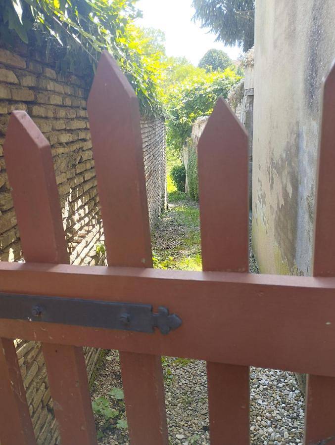 Gîte pour 2 personnes, avec terrasse et vue à Verdun-sur-le-Doubs - 4