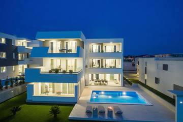 Ferienhaus für 3 Personen, mit Pool und Terrasse in Novalja