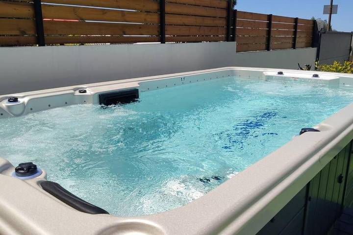 Location de vacances pour 6 personnes, avec jacuzzi ainsi que jardin et terrasse dans Les Makes - 4