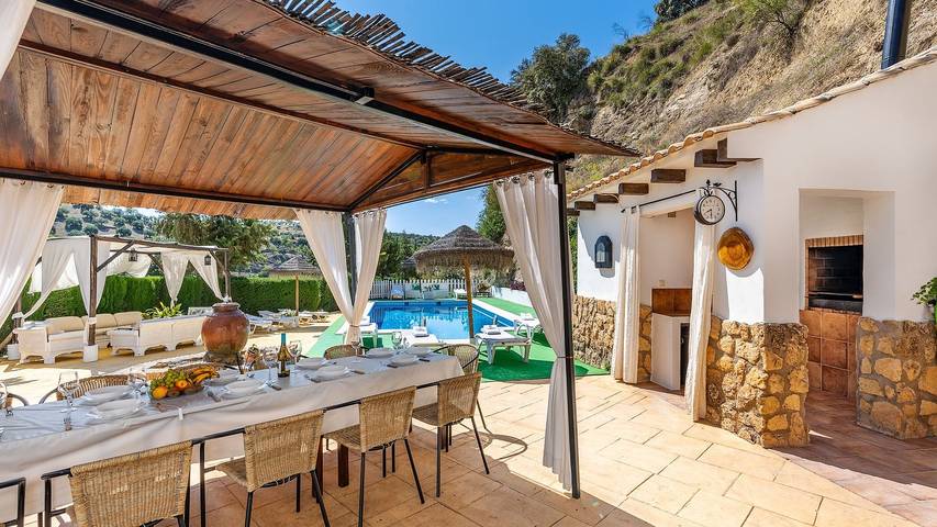 Casa rural para 18 personas, con balcón/terraza, Se admiten mascotas en Montefrío - 3