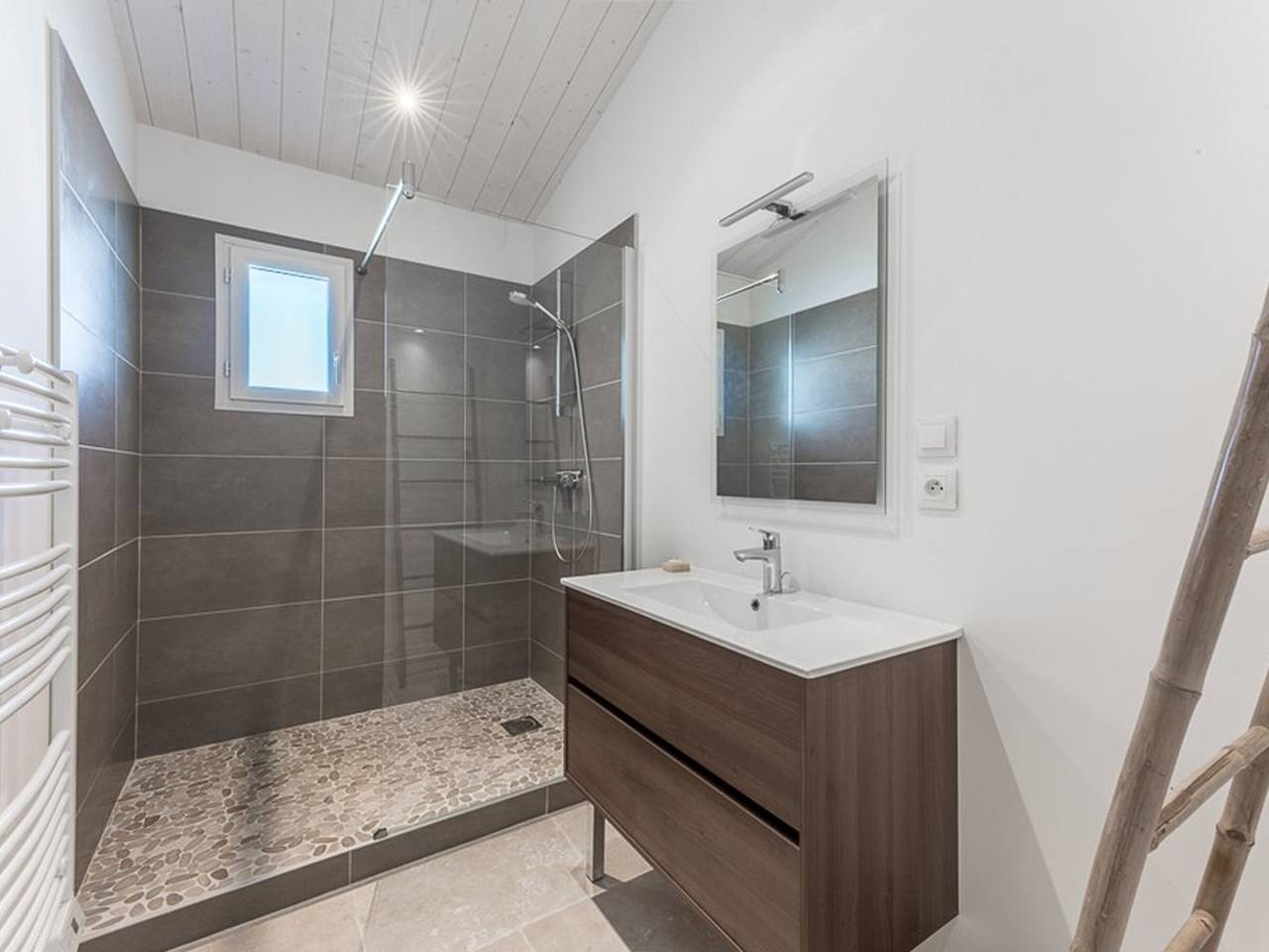 Familienhaus für 10 mit Patio und Pool in La Flotte in La Flotte, Ile de Re