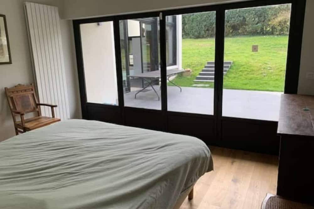 Maison Familiale Rénovée 280m in Louveciennes, Yvelines