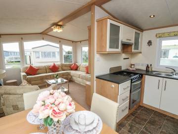 Glamping for 4 People in West Wittering, West Sussex, Photo 4