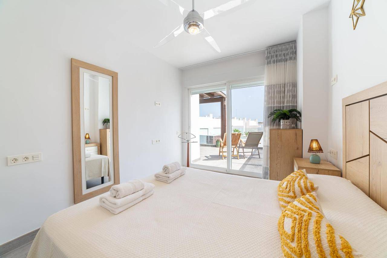 Apartamento entero, El balcón del Cabo in Retamar, Almería