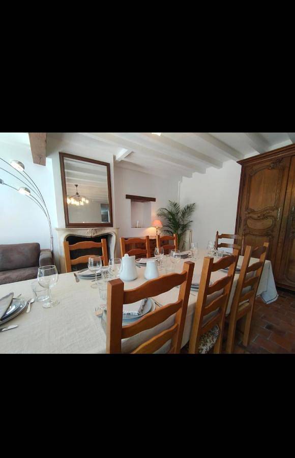 Maison de vacances pour 18 personnes, avec Terrasse ainsi que Jardin et Piscine à Chessy