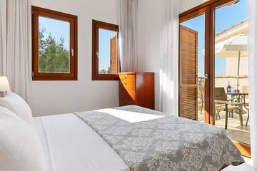 Villa for 4 People in Aphrodite Hills, South Cyprus, Photo 3