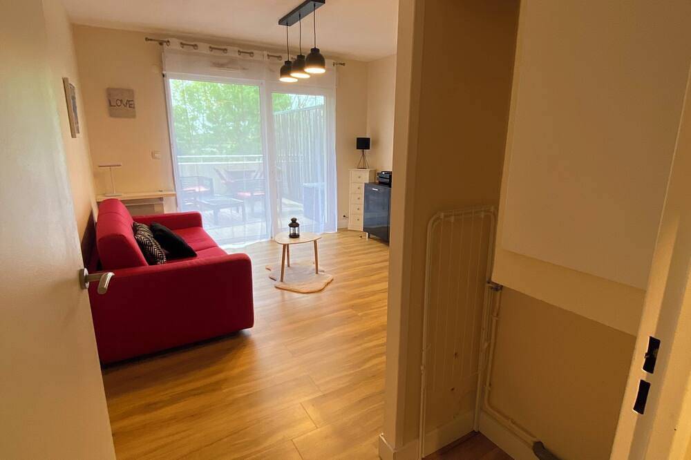 Entire apartment, Cosy, bright studio 5 minutes from the beach in Aytré, La Rochelle region