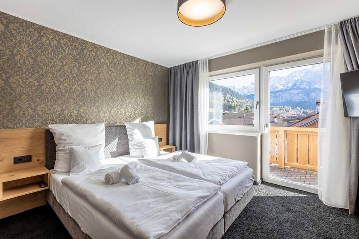 Appart’hôtel pour 6 personnes, avec Balcon et Terrasse ainsi que Piscine et Sauna à Ehrwald