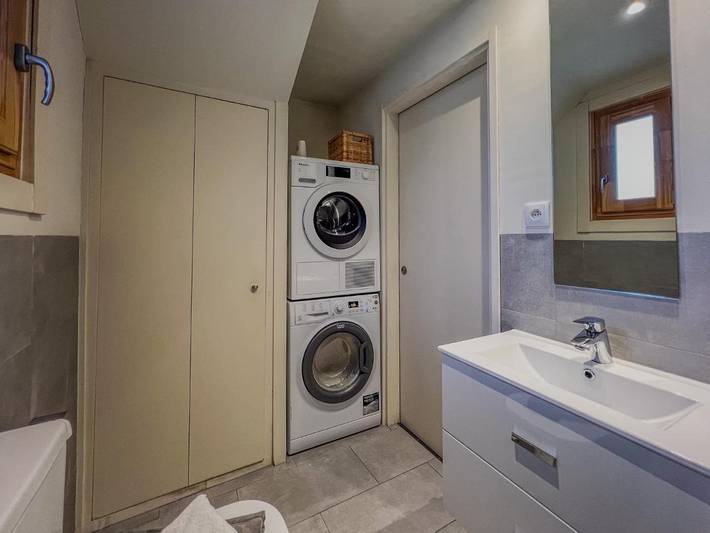 Location de vacances pour 13 personnes, avec jardin et vue, animaux acceptés à Bourg-Madame - 4