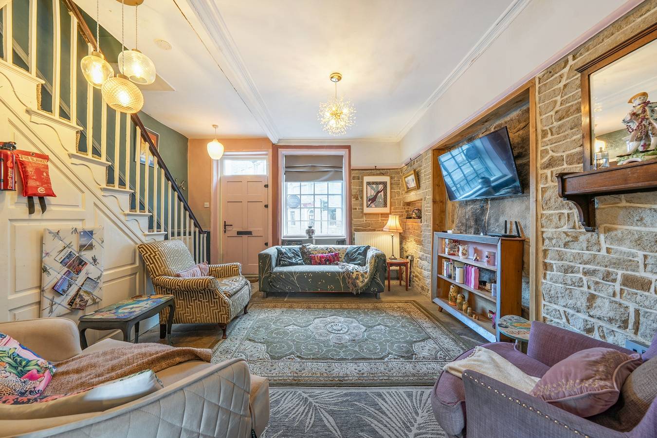Hebden Bridge - House - Sleeps 8 - Pet Friendly in Hebden Bridge, West Yorkshire