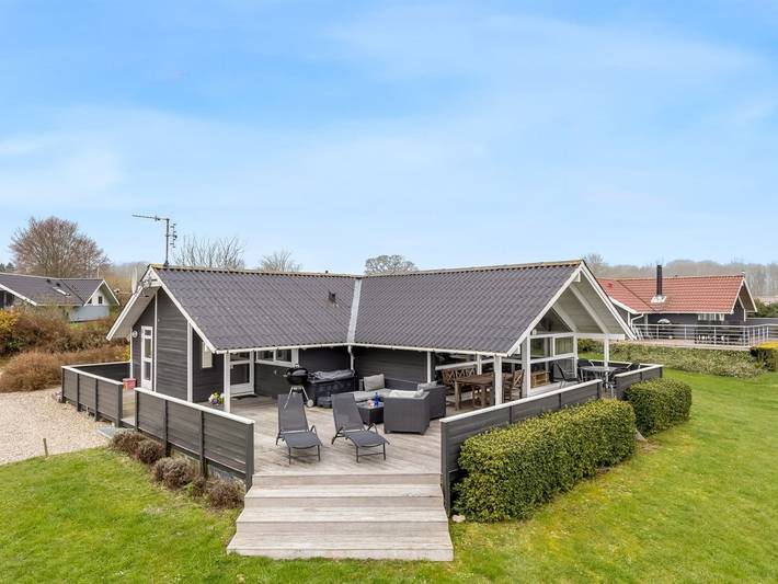 Ferienhaus für 8 Personen, mit Sauna und Balkon in Mommark