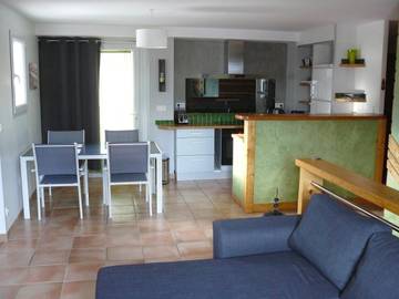 Gîte pour 5 personnes, avec vue et jardin à Crots