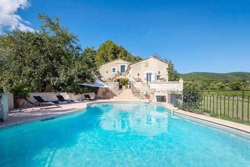 Agriturismo pour 8 personnes, avec jardin et piscine à Saint-Montan