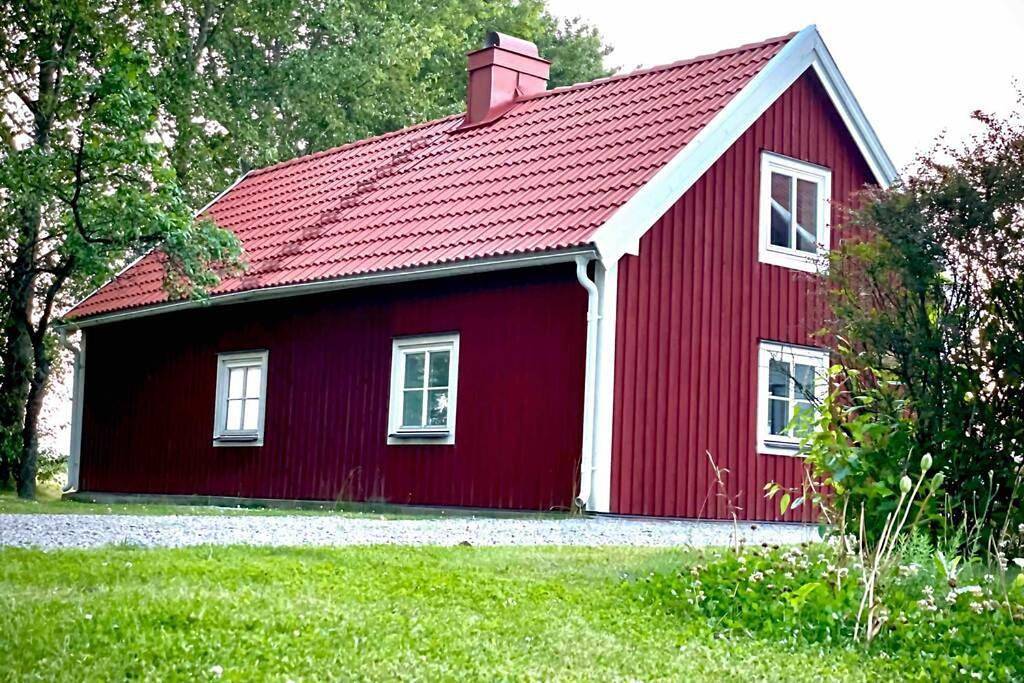 Eget hus med bra läge och toppstandard in Kaga, Linköping