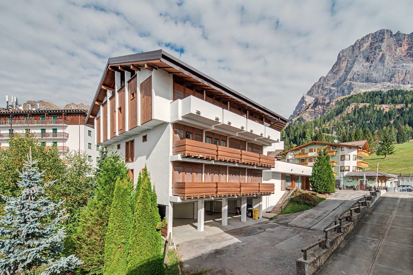 Apartamento entero, Apartamento 'Stregatto Dalla Luna - Dolomiti' con vistas, terraza privada y Wi-Fi in Comuna di San Martino di Castrozza, Primiero San Martino di Castrozza