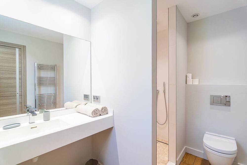 Luxueuse villa hauteur de Cannes Hammam, Sauna, Tennis, Cinéma in Mouans-Sartoux, Côte méditerranéenne (France)