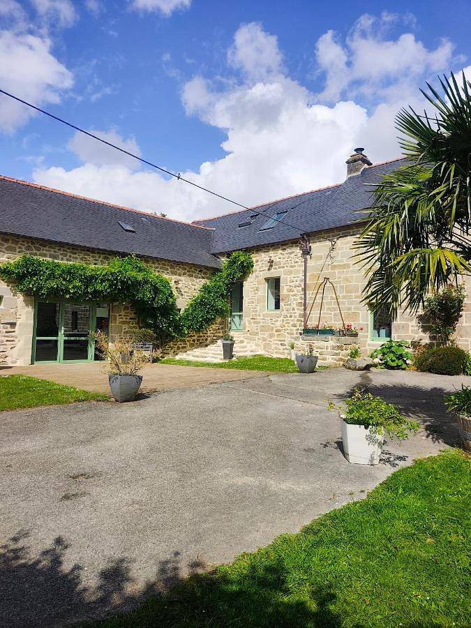Chambre d’hôte pour 3 personnes, avec jardin ainsi que jacuzzi et terrasse dans le Finistère - 3