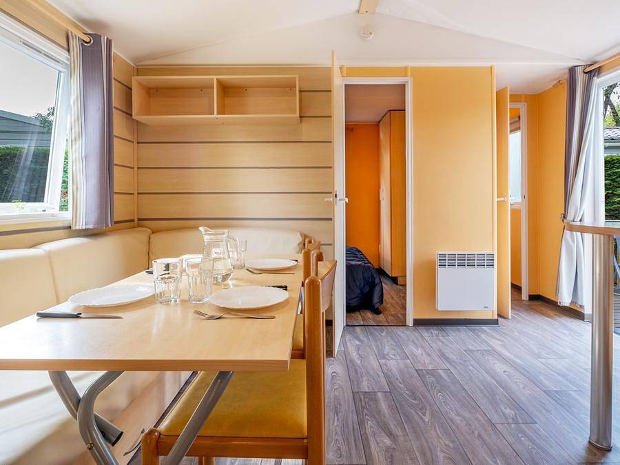 Camping Les Sablines - Mobile home 6 persons - Classic Xl | 2 Bedrooms | 4/6 Pers. | Raised terrace in Plages des Cabanes de Fleury, Vendres