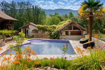 Gîte pour 5 personnes, avec jacuzzi et jardin dans Belley