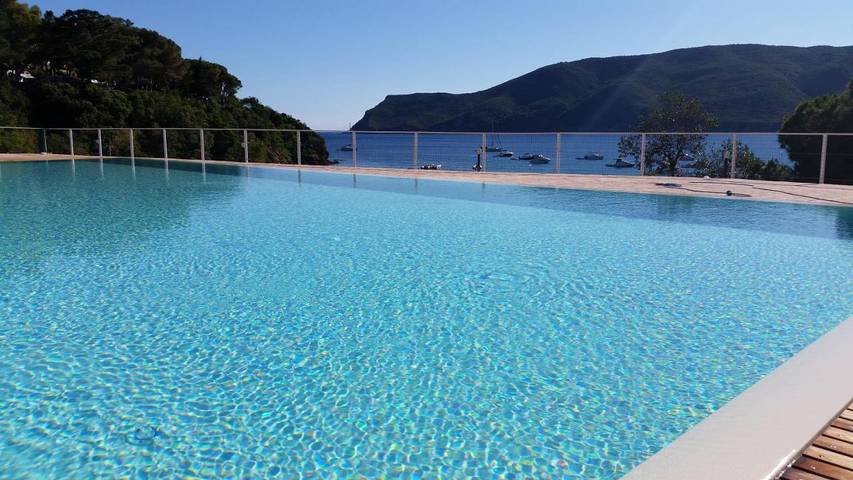 Bungalow für 5 Personen, mit Pool und Kinderpool sowie Garten und Ausblick auf Elba - 2