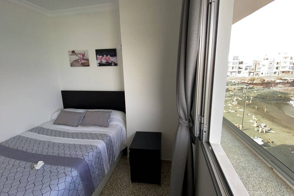 Apartamento entero, Bonito apartamento a pie de playa con gran terraza frente al mar in Hoya del Pozo, Gran Canaria Este