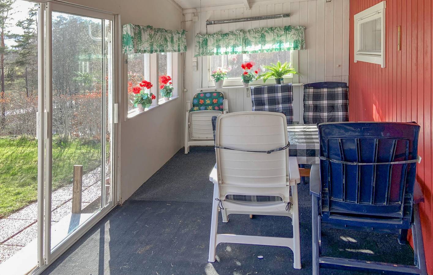 Ferienhaus für 4 Personen mit Terrasse in Jönköping, Bunn