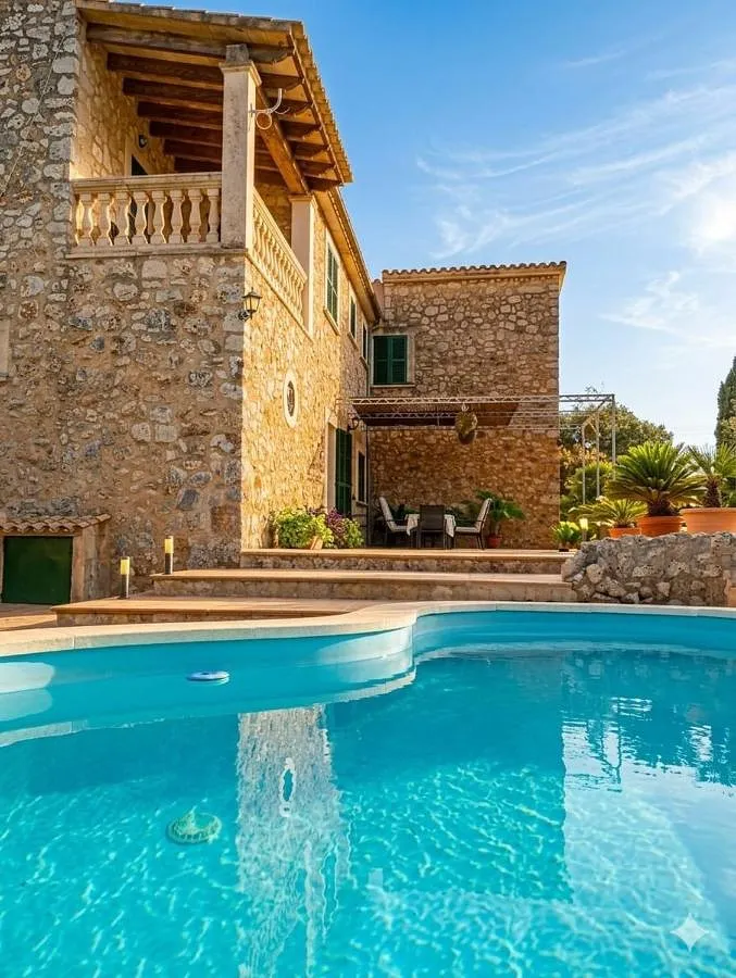 Casa de vacaciones para 6 personas, con vistas además de jardín y piscina - 1