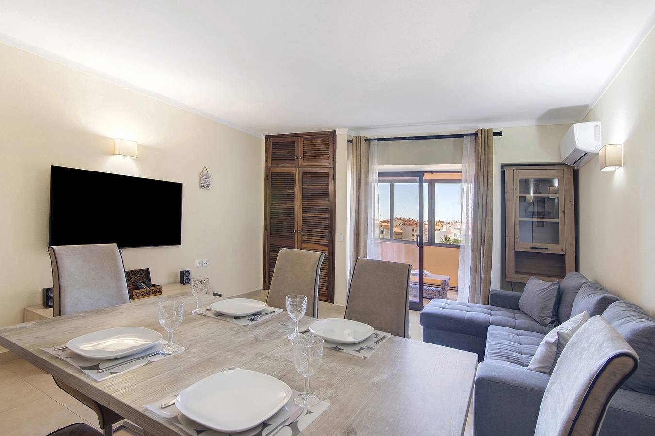 Appartement entier, Appartement 'Estadia Perfeita' avec Vue sur la Mer, Wi-Fi et Climatisation in Albufeira, District de Faro