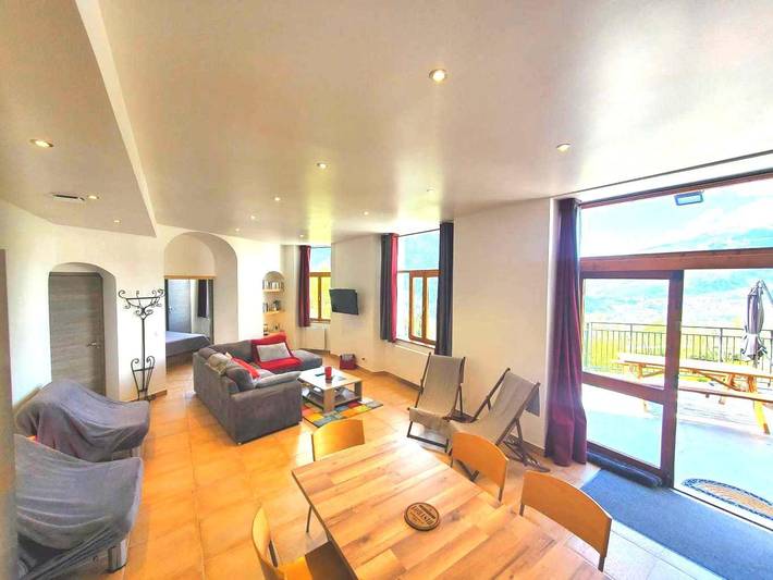 Gîte pour 5 personnes, avec terrasse, animaux acceptés