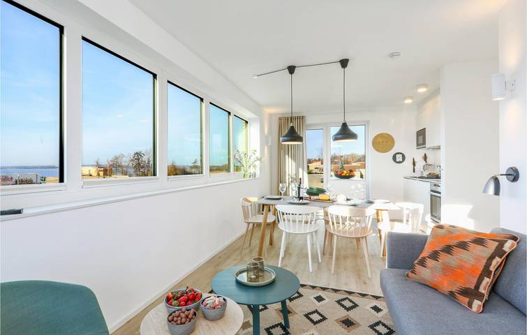 Ferienwohnung für 6 Personen, mit Terrasse und Seeblick in Lembruch