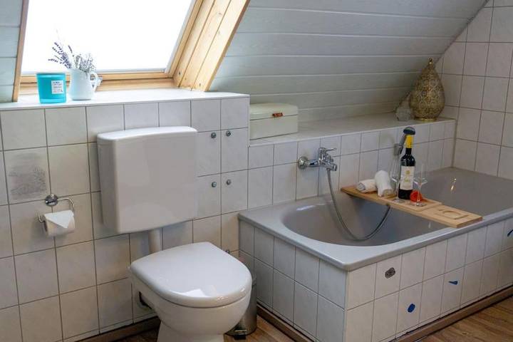 Ferienwohnung für 4 Personen, mit Balkon und Whirlpool sowie Terrasse in Weingarten - 4