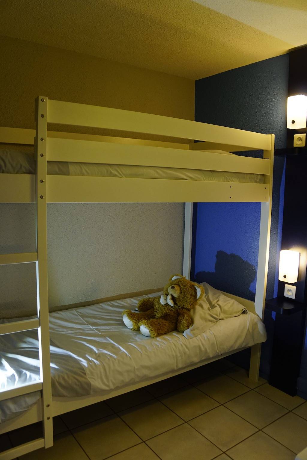 Appartement entier, Appartement de vacances pour 4 personnes avec piscine in Berrias-et-Casteljau, Parc national des Cévennes