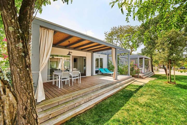 Ferienpark für 6 Personen, mit Terrasse und Garten sowie Pool in Umag