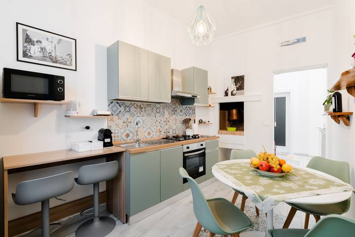 Casa Vacanze 'Casa Margherita' con Terrazza Privata, Wi-Fi e Aria Condizionata in Matino, Golfo di Taranto