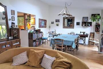 Gîte pour 4 personnes, avec terrasse ainsi que jardin et vue à Brunoy