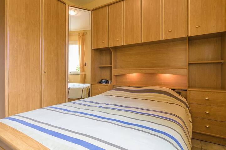Location de vacances pour 4 personnes, avec piscine ainsi que jardin et terrasse à Saint-Nexans - 2