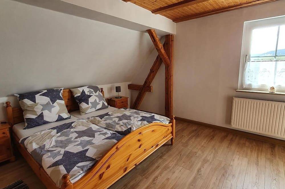 Ganze Wohnung, Hof Niebling - Igelbau - Ferienwohnungen \"Hof Niebling\" in Gersfeld, Rhön-Hessen