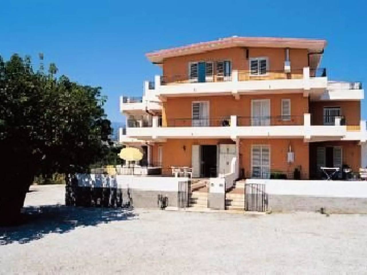 Appartamento intero, 5 Camere 5 Persone in Mongiove, Patti
