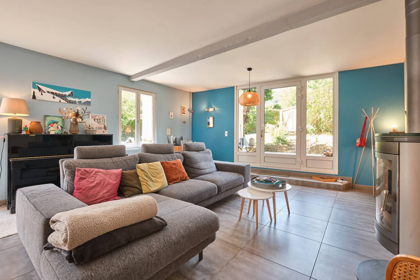 Holiday Home 'Jolie Maison' with Mountain View, Private Terrace and Wi-Fi in Saint-Martin-de-la-Cluze, Vercors