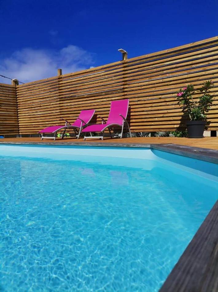 Bungalow pour 4 personnes, avec jardin et piscine en Guadeloupe