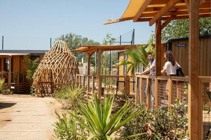 Mobil home pour 6 personnes, avec piscine ainsi que terrasse et jardin, adapté aux familles dans Plages des Cabanes de Fleury - 4