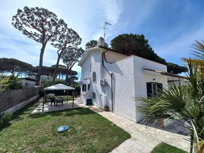 Casa vacanza per 5 persone, con panorama e giardino, con animali domestici - 1