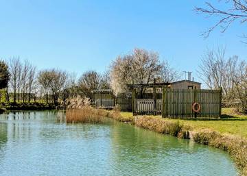 Log Cabin for 2 People in Downham (Cambridgeshire), Cambridgeshire, Photo 1