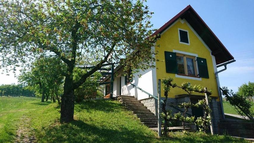 Ferienhaus für 2 Personen, mit Garten und Ausblick