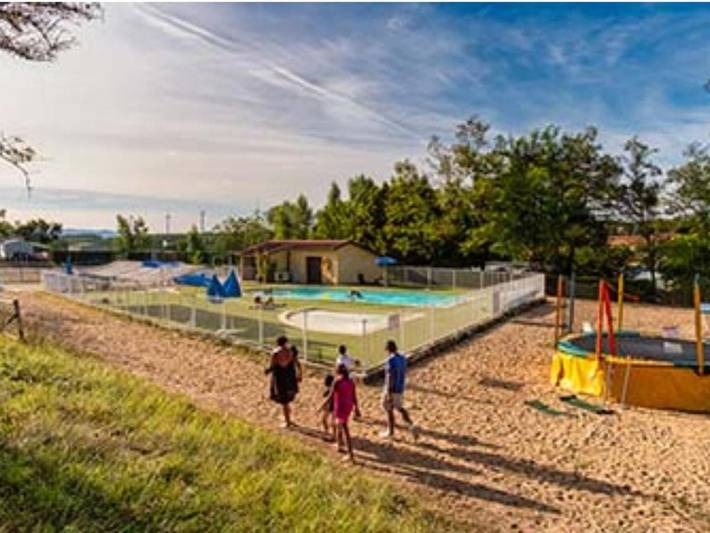 Location de vacances pour 2 personnes, avec terrasse et piscine à Le Grand-Serre - 3