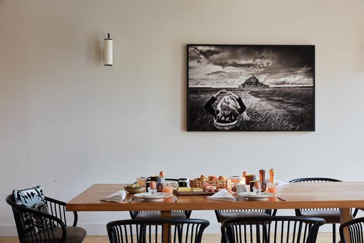 Location de vacances pour 2 personnes, avec vue et jardin ainsi que piscine et sauna, animaux acceptés à Arbois (homonymie) - 2